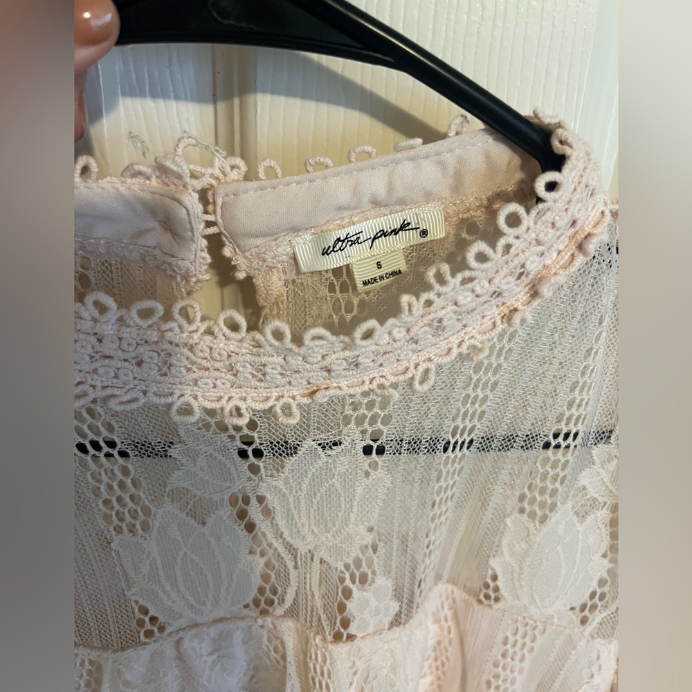 Lace Top - Blush - Picture 2 of 2
